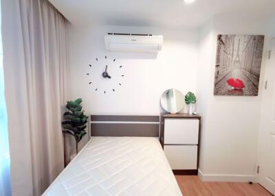 2 bed Condo in The Kris Ratchada Din Daeng Sub District C013262