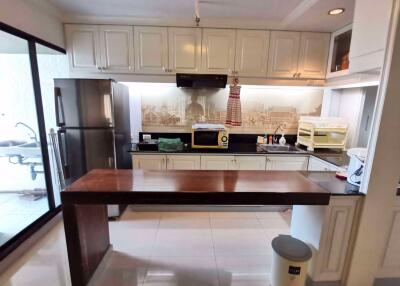 3 bed Condo in Lumpini Place Narathiwas-Chaopraya Chong Nonsi Sub District C013252