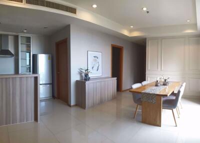 2 bed Condo in The Emporio Place Khlongtan Sub District C013245