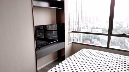 1 bed Condo in The Room Sukhumvit 69 Phra Khanong Sub District C013219