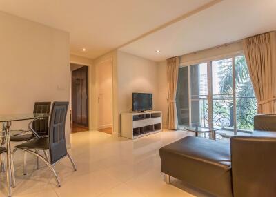 2 bed Condo in Le Nice Ekamai Phrakhanongnuea Sub District C013202