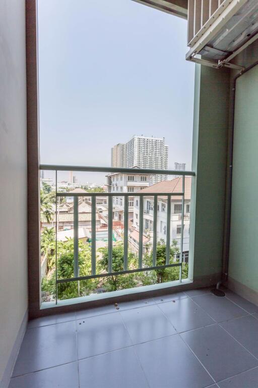 2 bed Condo in Lumpini Ville Sukhumvit 77 2 Suanluang Sub District C013199