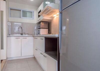 2 bed Condo in Lumpini Suite Sukhumvit 41 Khlong Tan Nuea Sub District C013194