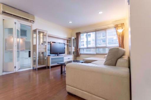 2 bed Condo in Lumpini Suite Sukhumvit 41 Khlong Tan Nuea Sub District C013194