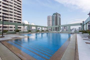 2 bed Condo in Lumpini Suite Sukhumvit 41 Khlong Tan Nuea Sub District C013194