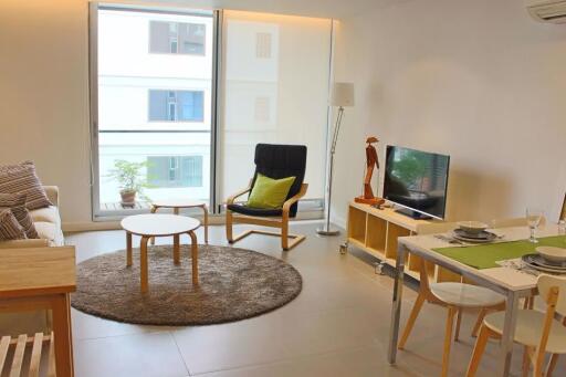 2 bed Condo in Living @ 24 Khlongtan Sub District C013193