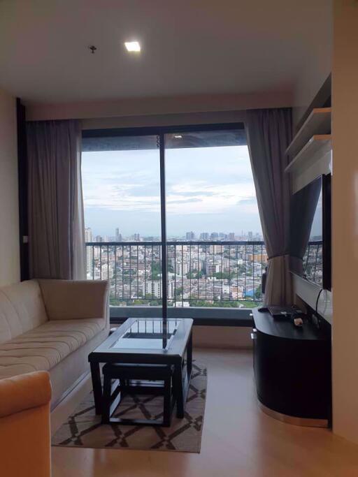 2 bed Condo in Rhythm Sukhumvit 44 Phra Khanong Sub District C013181