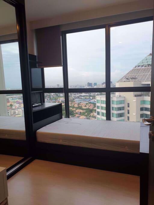 2 bed Condo in Rhythm Sukhumvit 44 Phra Khanong Sub District C013181