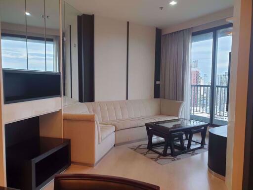 2 bed Condo in Rhythm Sukhumvit 44 Phra Khanong Sub District C013181