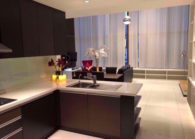 2 bed Duplex in The Emporio Place Khlongtan Sub District D013168