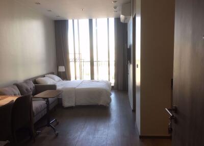 Studio bed Condo in Park Origin Phromphong Khlongtan Sub District C013139