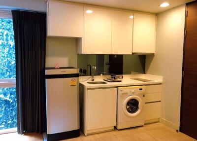 2 bed Condo in Quad Silom Silom Sub District C013133