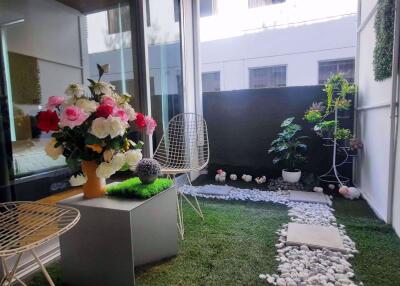 2 bed Condo in Quad Silom Silom Sub District C013133