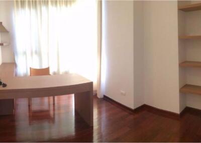 4 bed Condo in 31 Residence Khlong Tan Nuea Sub District C013126