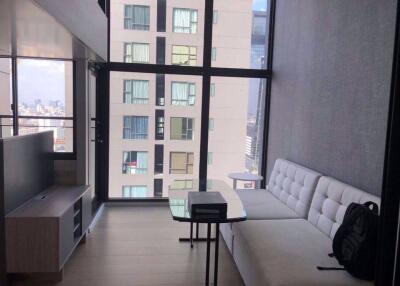 1 bed Duplex in Chewathai Residence Asoke Makkasan Sub District D013115