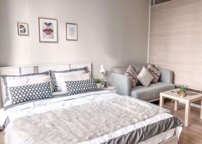 Studio bed Condo in Park Origin Phromphong Khlongtan Sub District C013111