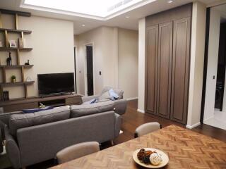 2 bed Condo in The Diplomat 39 Khlong Tan Nuea Sub District C013080