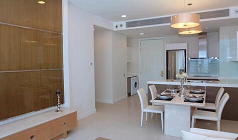 2 bed Condo in Q Langsuan Lumphini Sub District C013078