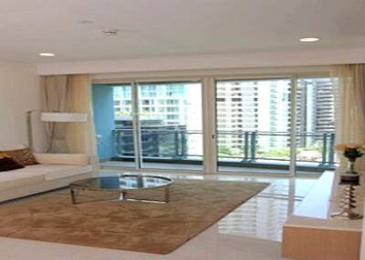 2 bed Condo in Q Langsuan Lumphini Sub District C013078