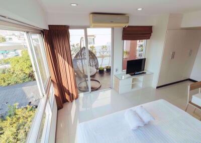 2 bed Condo in Baan Sabai Rama 4 Thungmahamek Sub District C013077