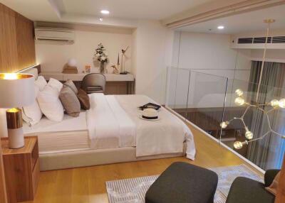 1 bed Duplex in Siamese Exclusive Sukhumvit 31 Khlong Toei Nuea Sub District D013032