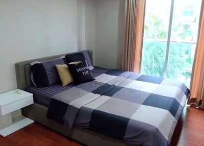 3 bed Condo in Belle Grand Rama 9 Huai Khwang Sub District C013030
