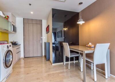 1 bed Condo in Noble Remix Khlongtan Sub District C013004