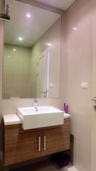 2 bed Condo in Noble Refine Khlongtan Sub District C013003