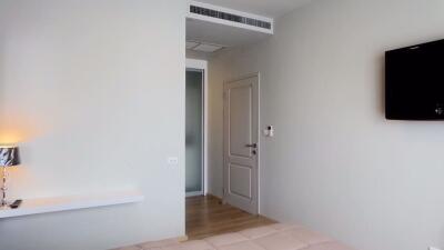 2 bed Condo in Noble Refine Khlongtan Sub District C013003