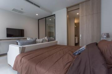 1 bed Condo in Noble Ploenchit Lumphini Sub District C013001