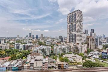 2 bed Condo in Aequa Sukhumvit 49 Khlong Tan Nuea Sub District C012983