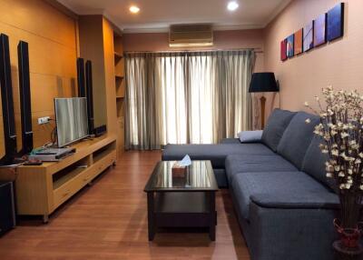 3 bed Condo in Grand Park View Khlong Toei Nuea Sub District C012978