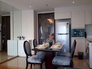 2 bed Condo in H Sukhumvit 43 Khlong Tan Nuea Sub District C012972