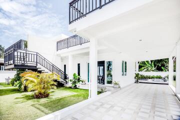 House with Private Pool for Sale in Bang Saray