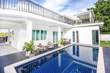 House with Private Pool for Sale in Bang Saray