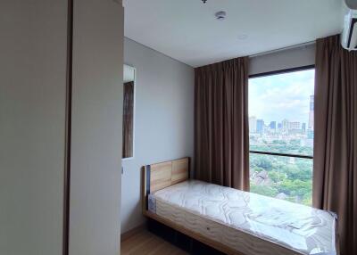 2 bed Condo in Lumpini Suite Phetchaburi-Makkasan Makkasan Sub District C012921