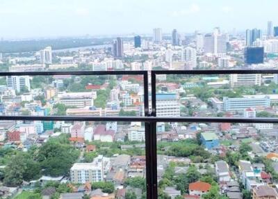 3 bed Condo in The Met Thungmahamek Sub District C012856