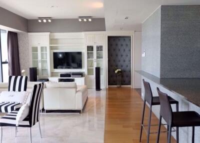 3 bed Condo in The Met Thungmahamek Sub District C012856