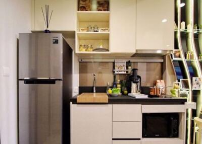 2 bed Condo in OKA HAUS Sukhumvit 36 Khlongtan Sub District C012837