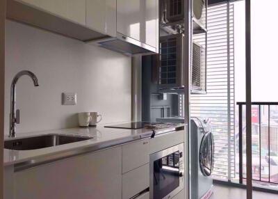 1 bed Condo in The Saint Residences Chomphon Sub District C012747