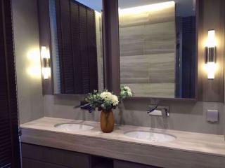 2 bed Condo in The Diplomat Sathorn Silom Sub District C012742