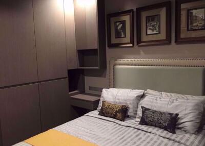2 bed Condo in The Diplomat Sathorn Silom Sub District C012742