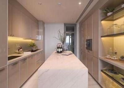 3 bed Condo in Kraam Sukhumvit 26 Khlongtan Sub District C012725