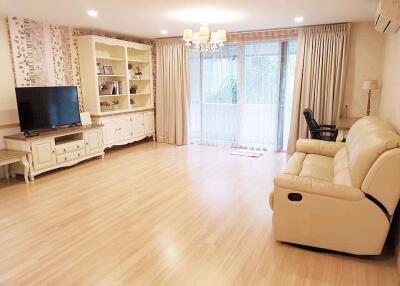 2 bed Condo in Tristan Khlong Tan Nuea Sub District C012715