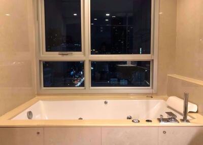 2 bed Condo in The Address Asoke Makkasan Sub District C012701