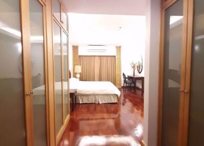 3 bed Condo in Esmeralda Apartments Thungmahamek Sub District C012687