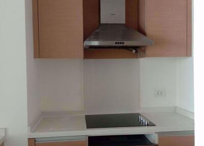 2 bed Condo in The Empire Place Yan Nawa Sub District C012670