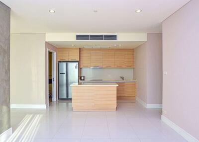 3 bed Condo in Aguston Sukhumvit 22 Khlongtoei Sub District C012642