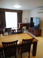 2 bed Condo in The Clover Khlong Tan Nuea Sub District C012618