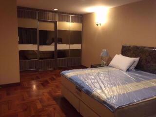 2 bed Condo in The Waterford Diamond Khlongtan Sub District C012606